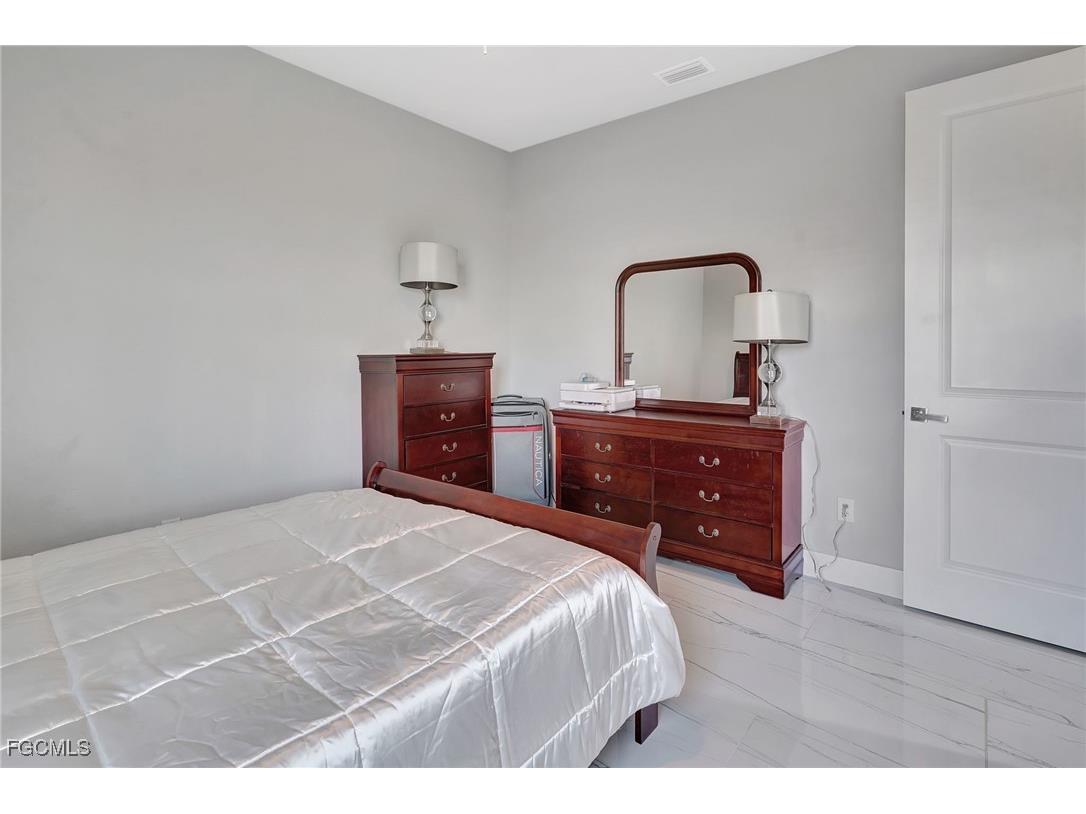 1209 NE 7th Avenue Cape Coral FL 33909 2025020920 image28