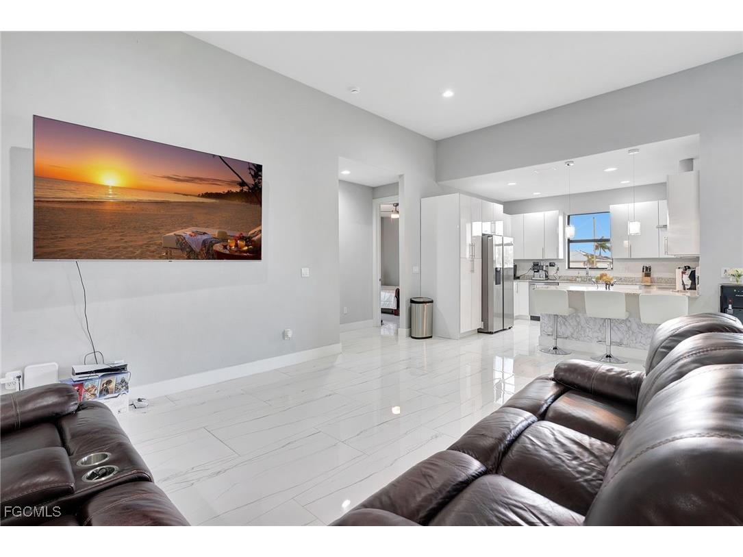 1209 NE 7th Avenue Cape Coral FL 33909 2025020920 image4