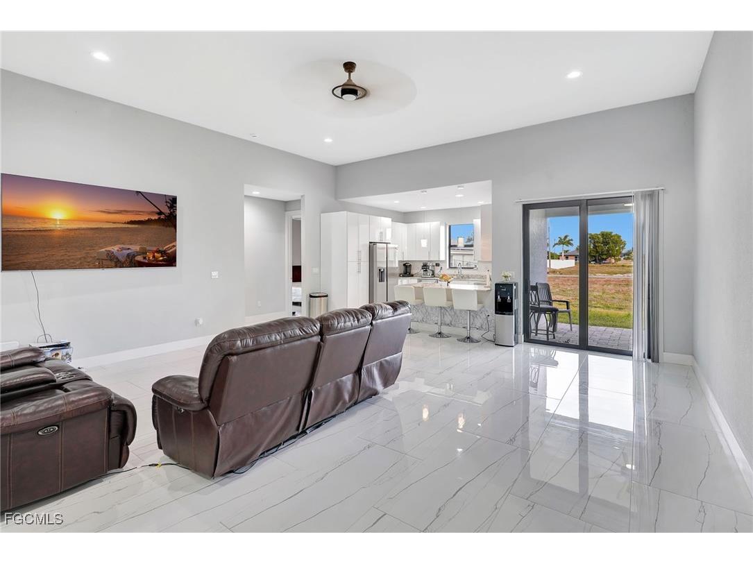 1209 NE 7th Avenue Cape Coral FL 33909 2025020920 image5