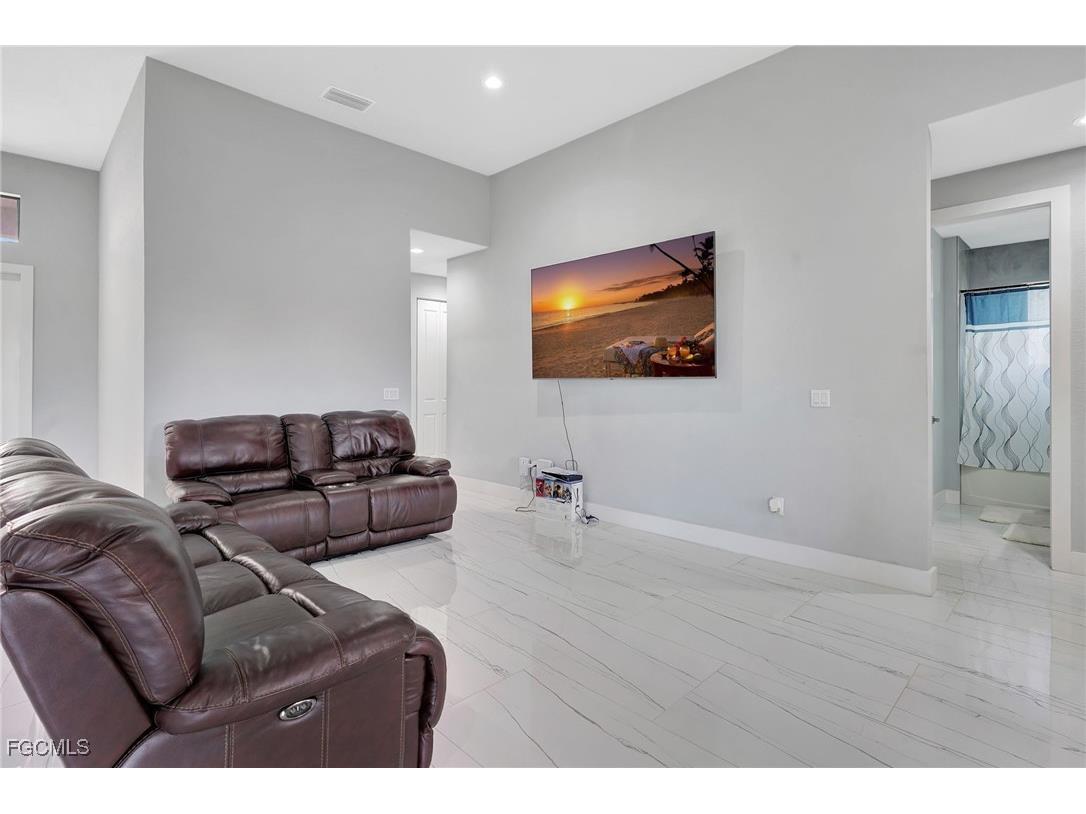 1209 NE 7th Avenue Cape Coral FL 33909 2025020920 image7