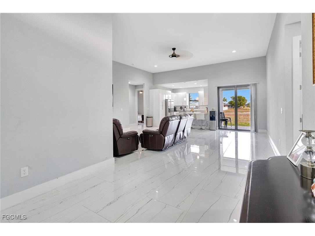 1209 NE 7th Avenue Cape Coral FL 33909 2025020920 image8