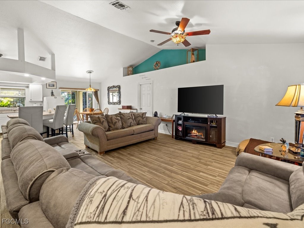 1209 NW 25th Place Cape Coral FL 33993 2026002300 image5