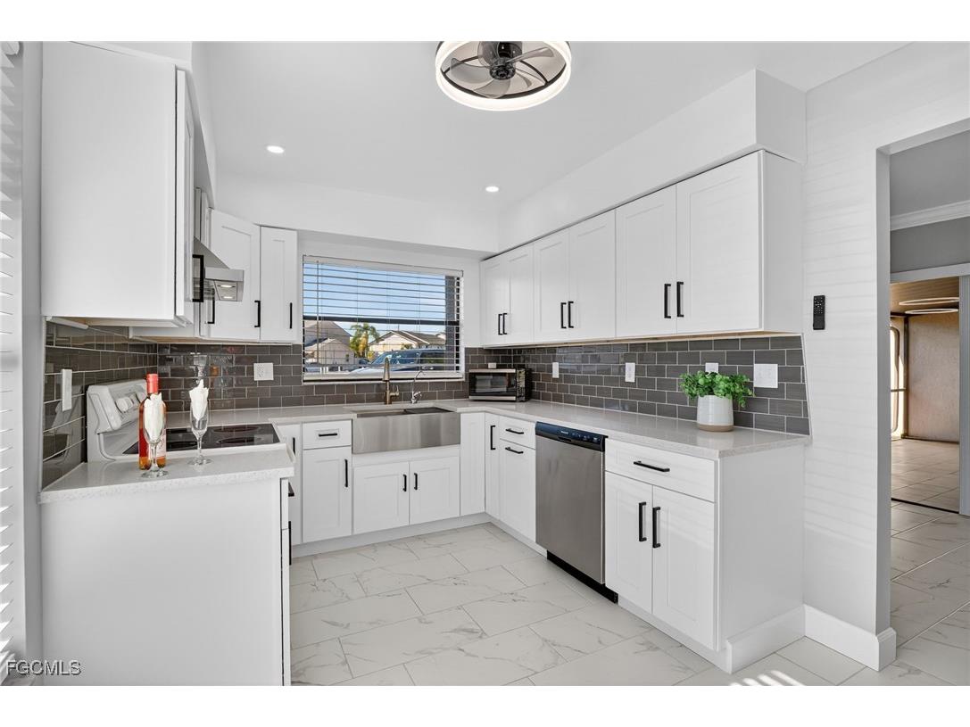 1209 SE 8th Street #111 Cape Coral FL 33990 2026004893 image1
