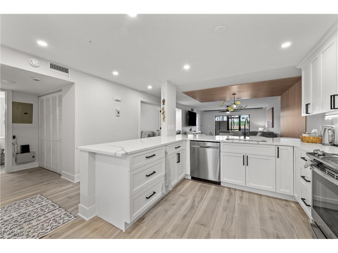 12090 Kelly Greens Boulevard #107 Fort Myers FL 33908 2025022997 image8