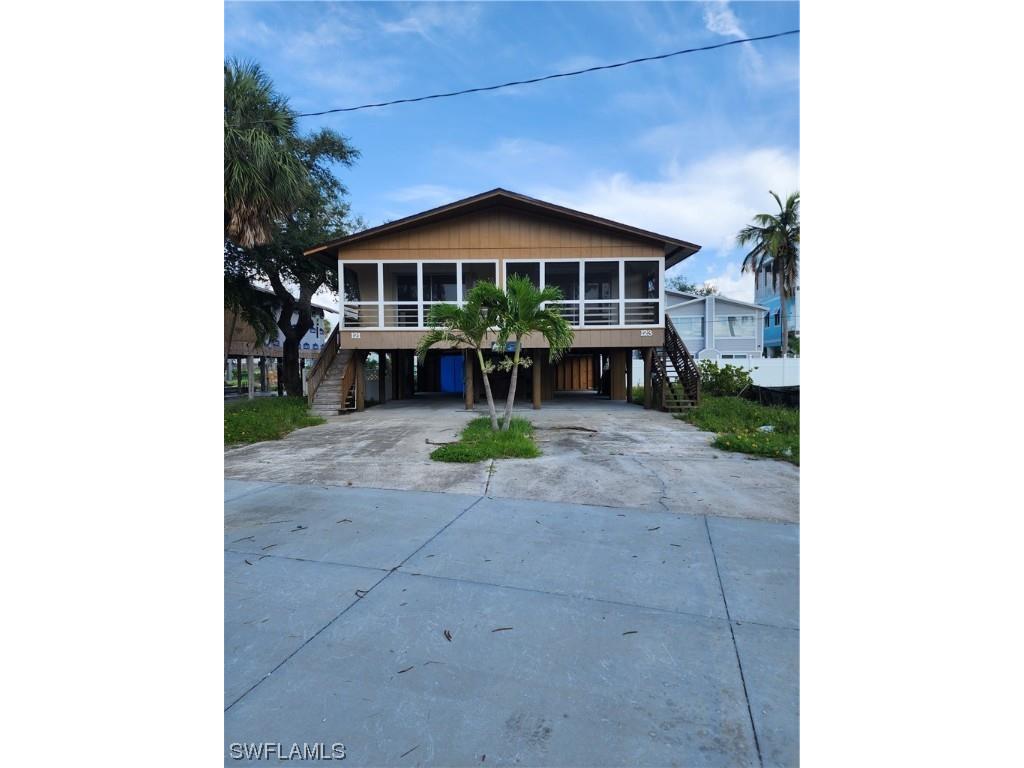 121-123 Eucalyptus Court Fort Myers Beach FL 33931 223051711 image1
