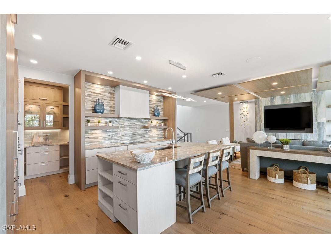 121 Barefoot Circle #16 Bonita Springs FL 34134 225082453 image1