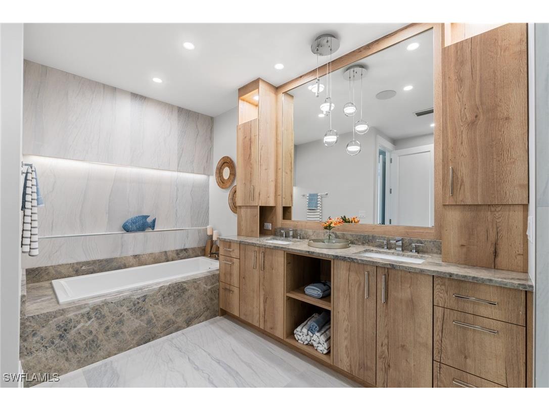 121 Barefoot Circle #16 Bonita Springs FL 34134 225082453 image25