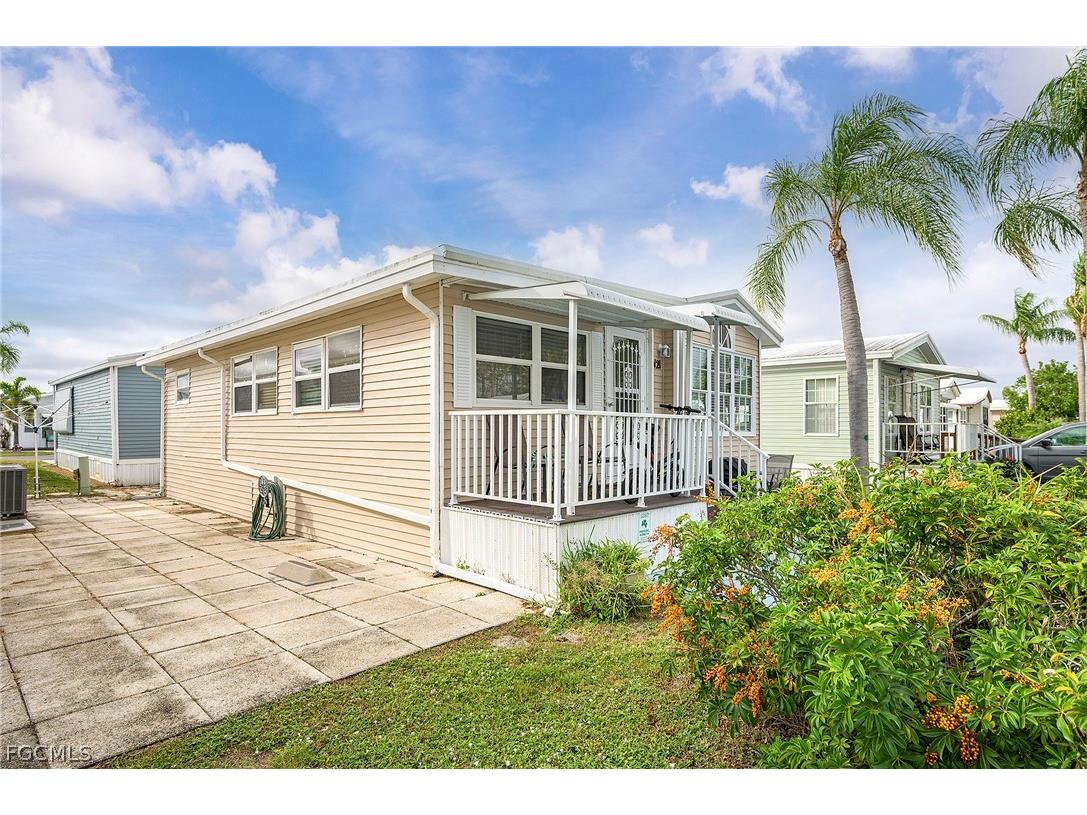 121 Caravan Circle North Fort Myers FL 33903 2026009637 image17