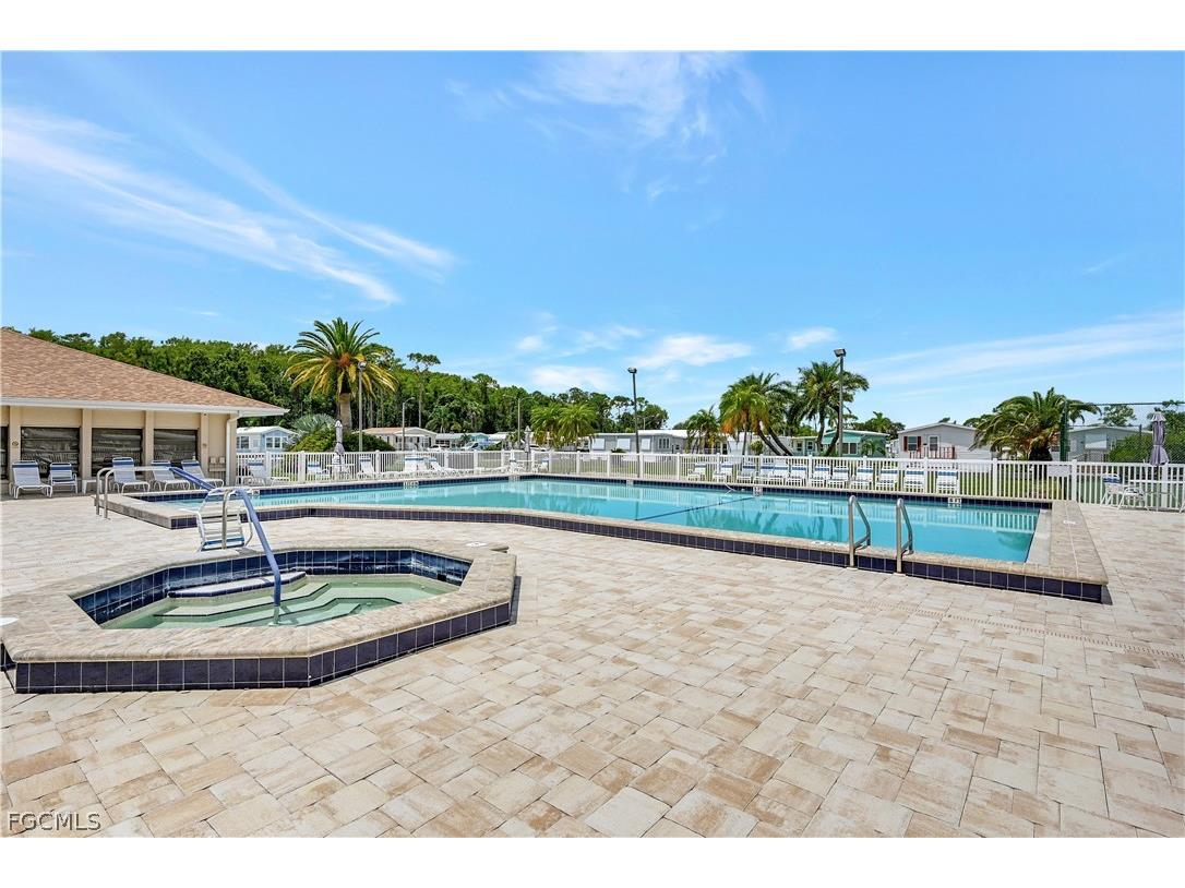 121 Caravan Circle North Fort Myers FL 33903 2026009637 image26