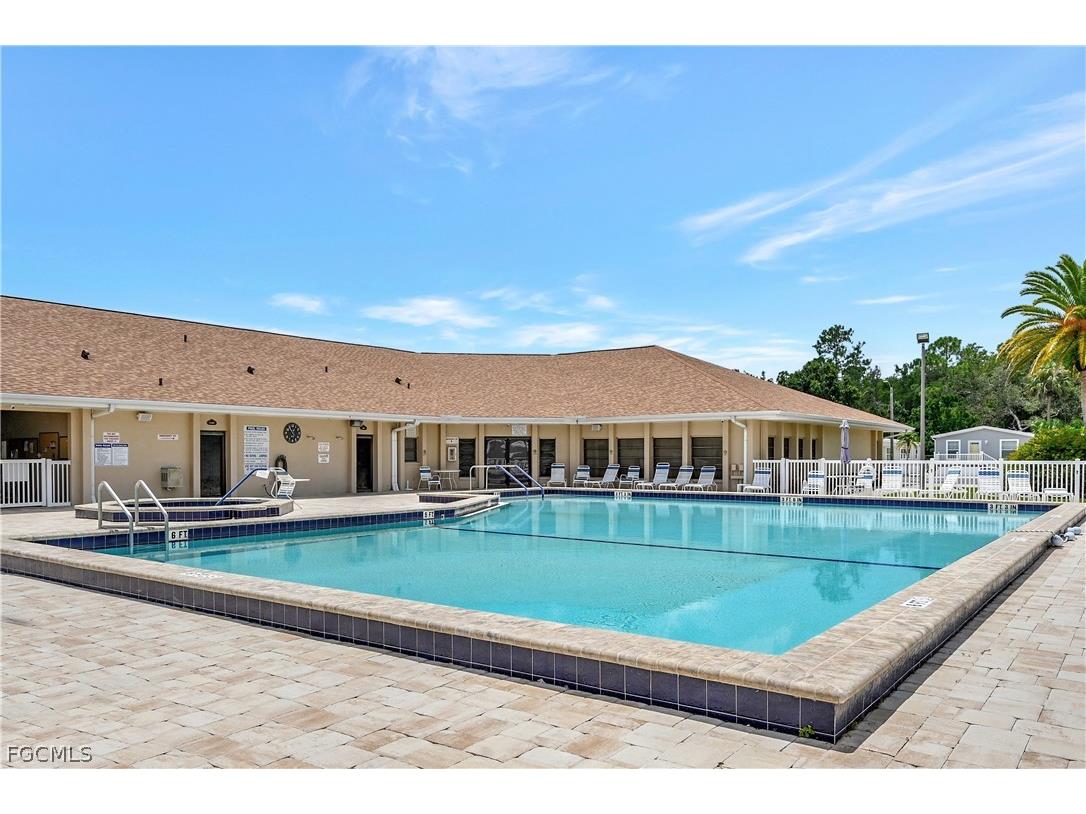 121 Caravan Circle North Fort Myers FL 33903 2026009637 image27