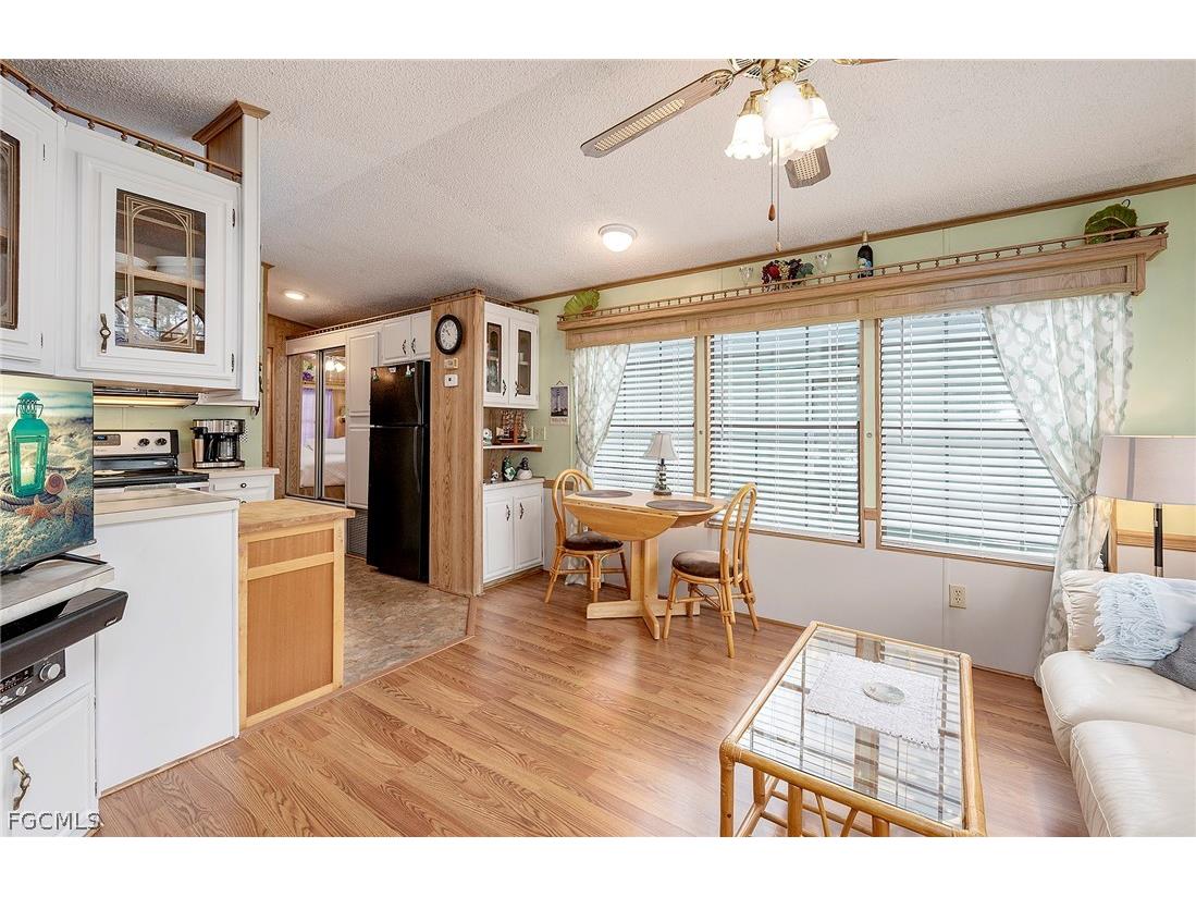 121 Caravan Circle North Fort Myers FL 33903 2026009637 image5
