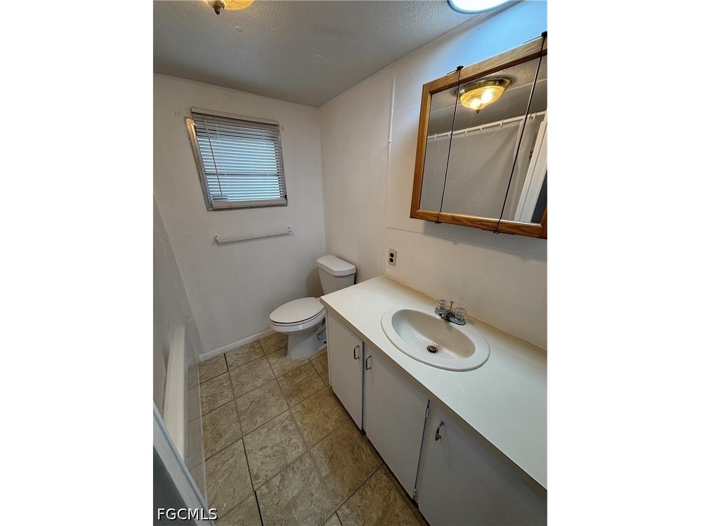 121 Coachlight Lane North Fort Myers FL 33917 2026015575 image16