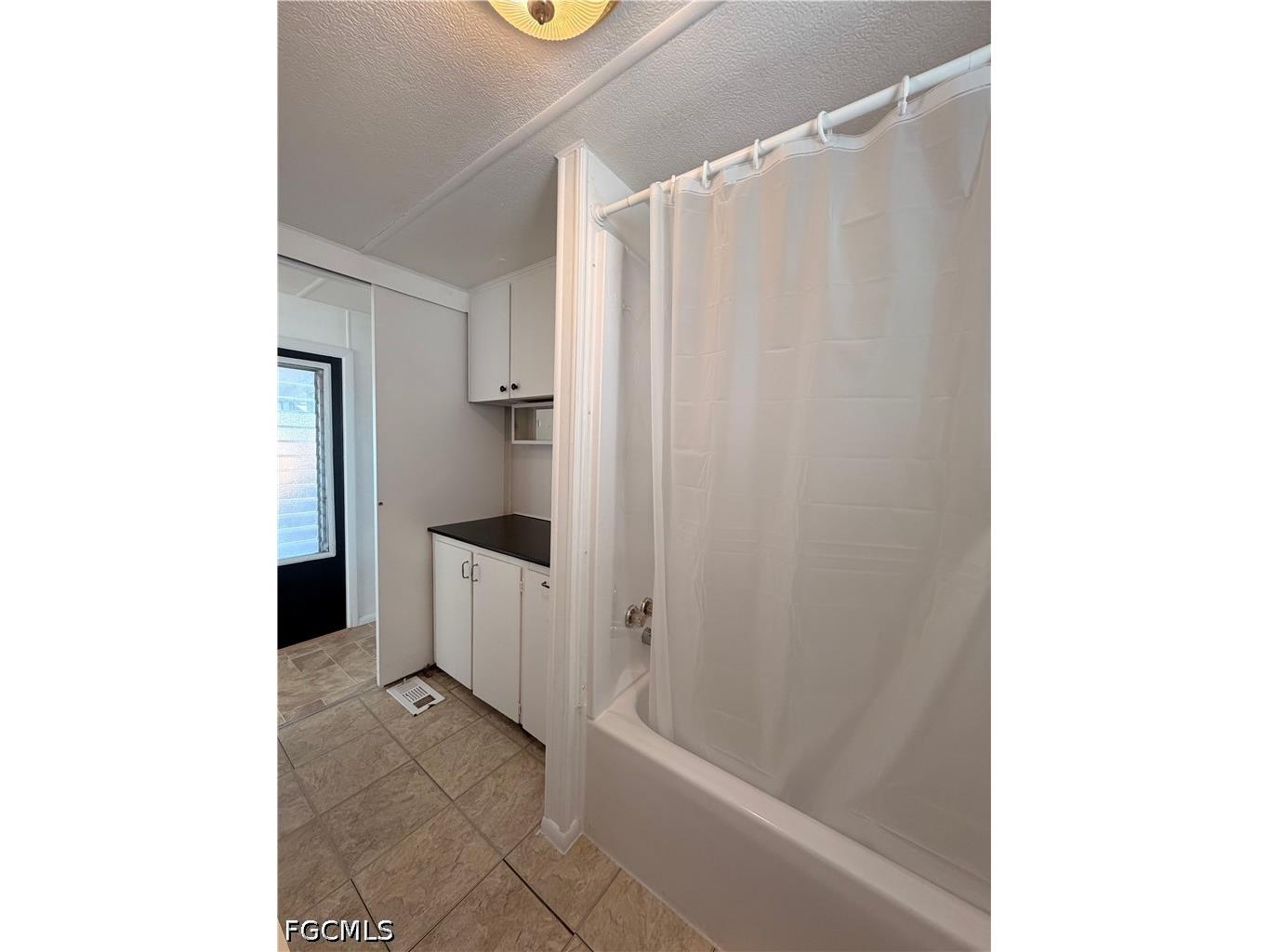121 Coachlight Lane North Fort Myers FL 33917 2026015575 image7