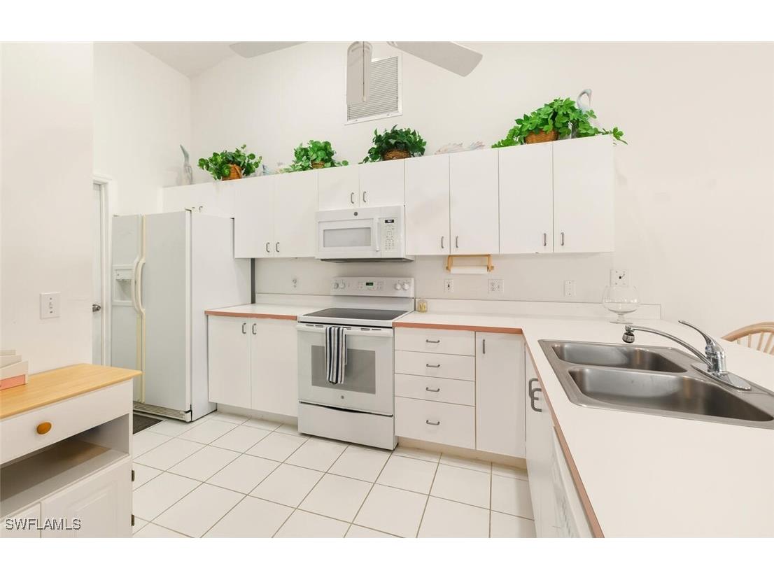 121 Estelle Drive Naples FL 34112 225067724 image10