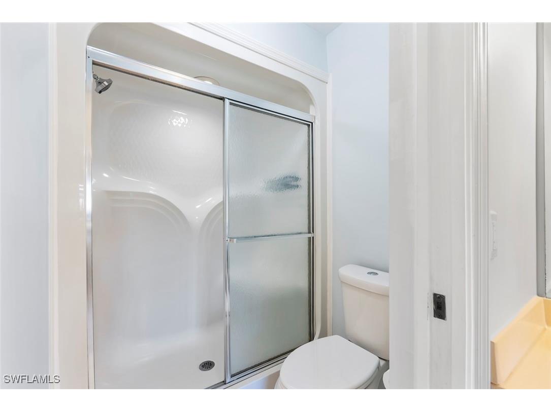 121 Gabriel Circle #1-108 Naples FL 34104 225082171 image21