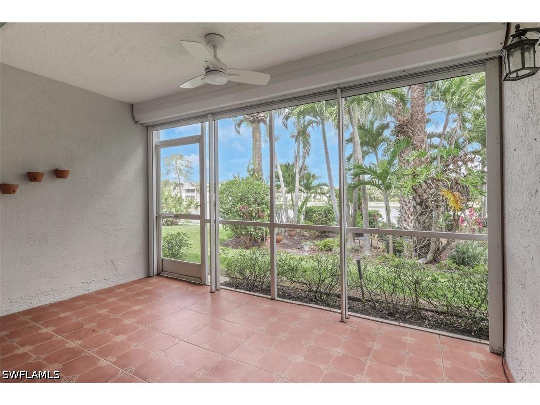 121 Gabriel Circle #1 Naples FL 34104 226008190 image13