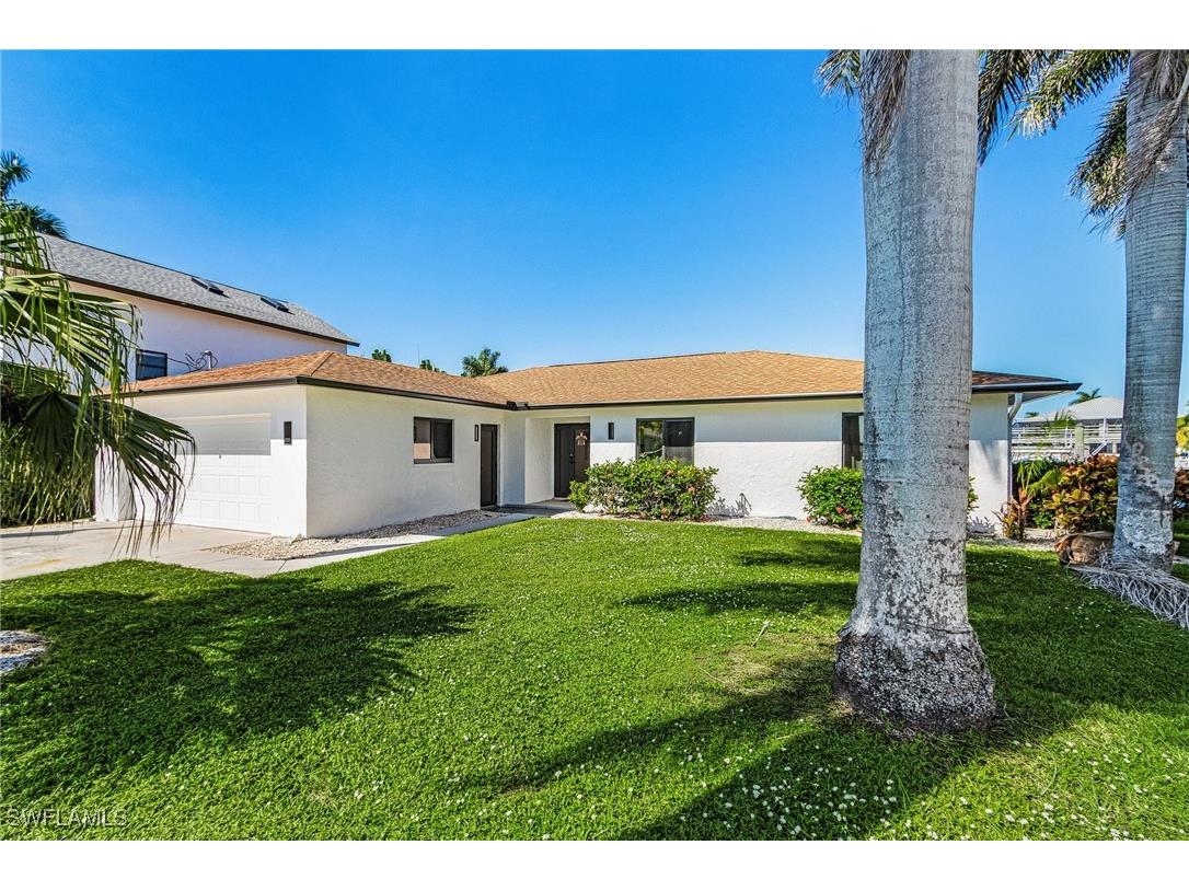 121 Jamaica Drive Naples FL 34113 225077648 image1