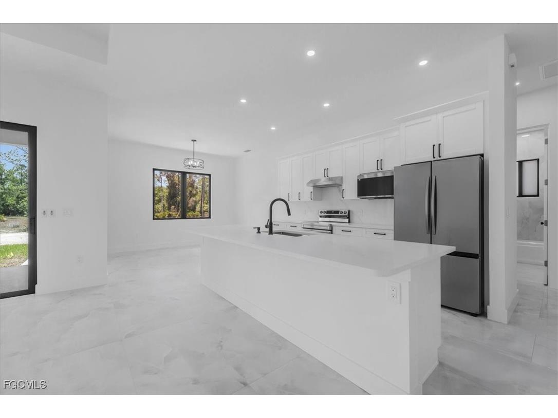 121 Moore Avenue Lehigh Acres FL 33936 2025005602 image10