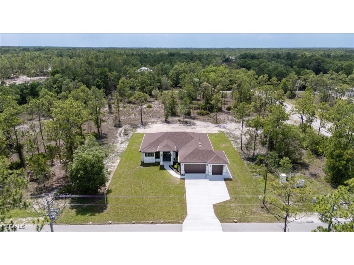 121 Moore Avenue Lehigh Acres FL 33936 2025005602 image2