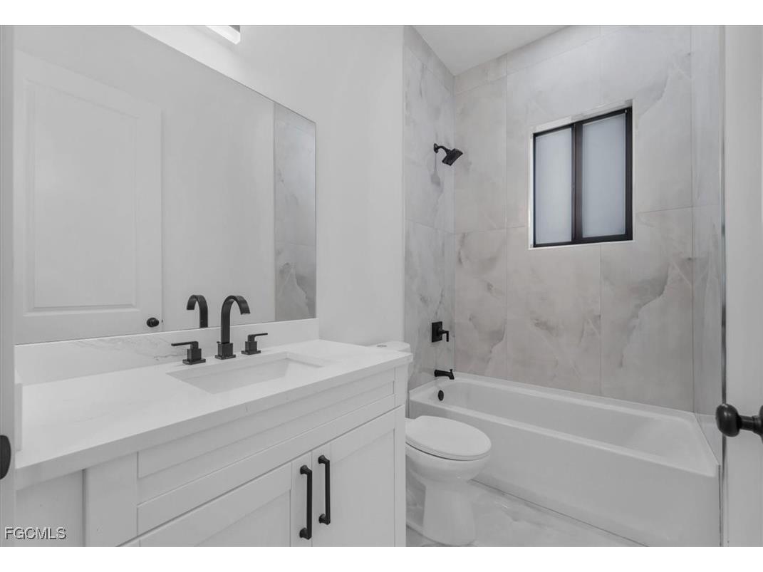 121 Moore Avenue Lehigh Acres FL 33936 2025005602 image23