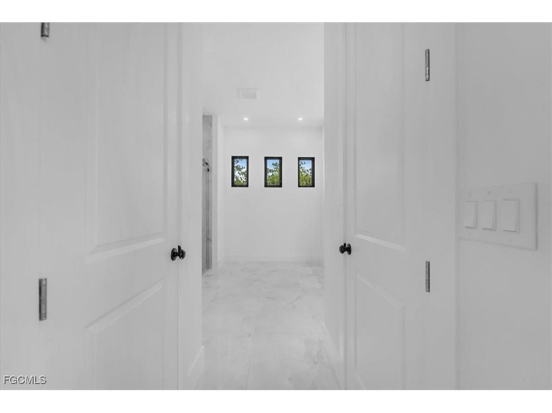 121 Moore Avenue Lehigh Acres FL 33936 2025005602 image33