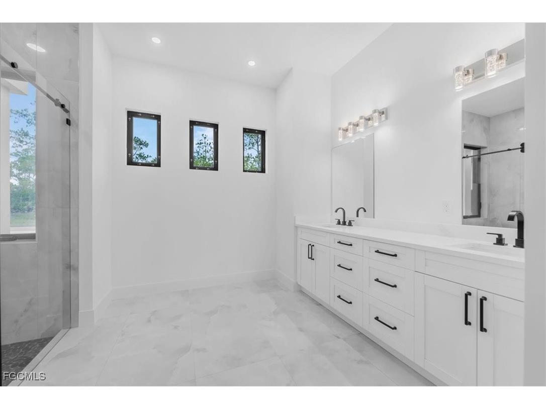 121 Moore Avenue Lehigh Acres FL 33936 2025005602 image35