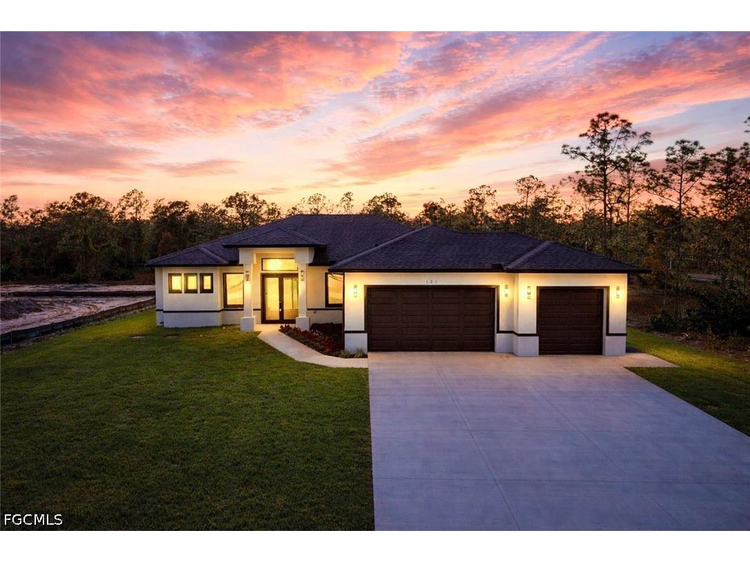 121 Moore Avenue Lehigh Acres FL 33936 2026013999 image1