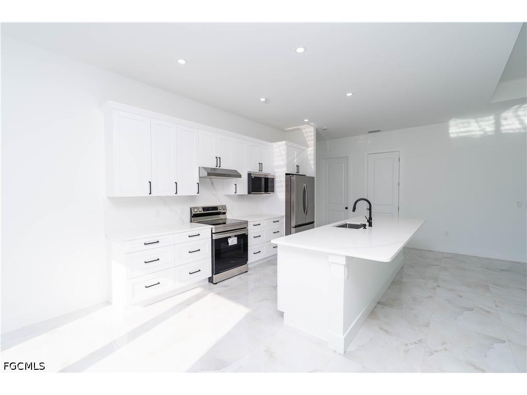 121 Moore Avenue Lehigh Acres FL 33936 2026013999 image9