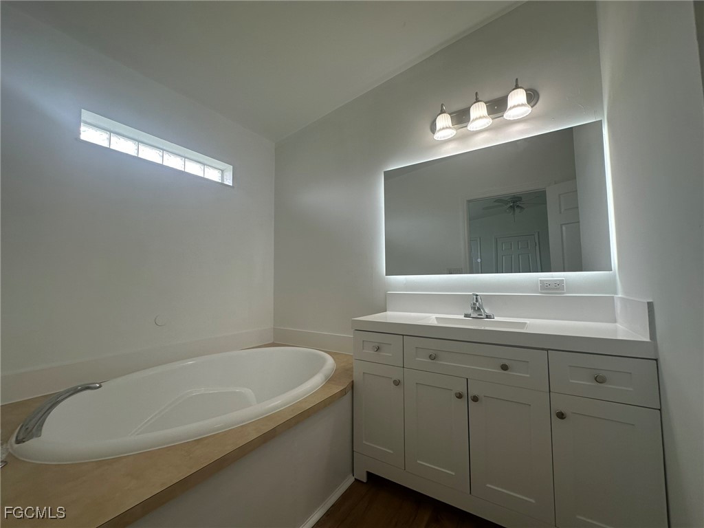 121 NE 11th Place Cape Coral FL 33909 2025013624 image23