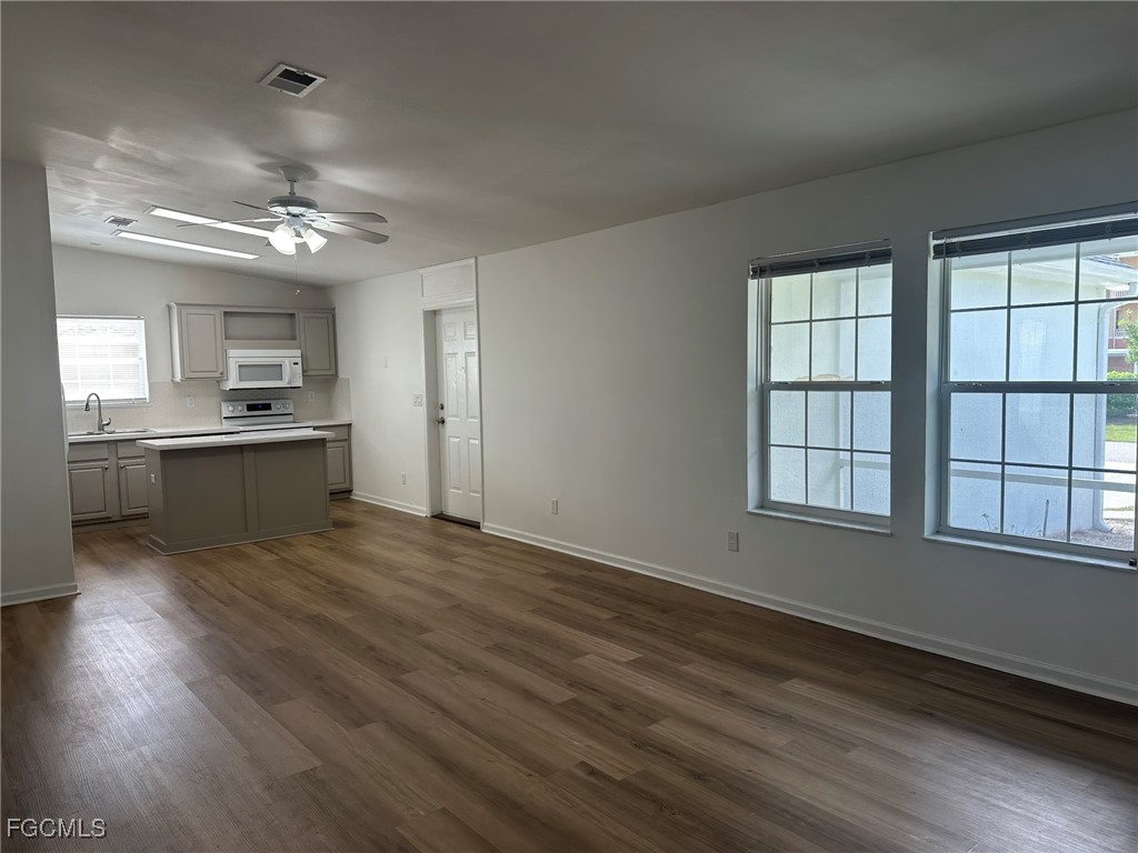 121 NE 11th Place Cape Coral FL 33909 2025013624 image6