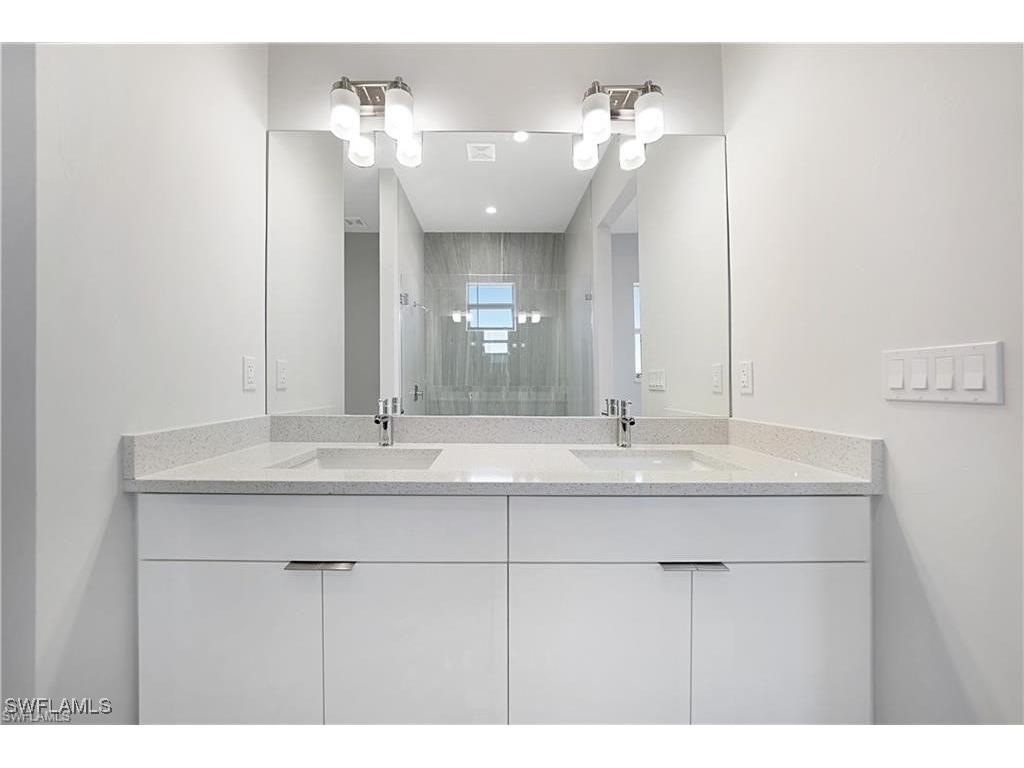 121 NE 8th Terrace Cape Coral FL 33909 225066393 image13