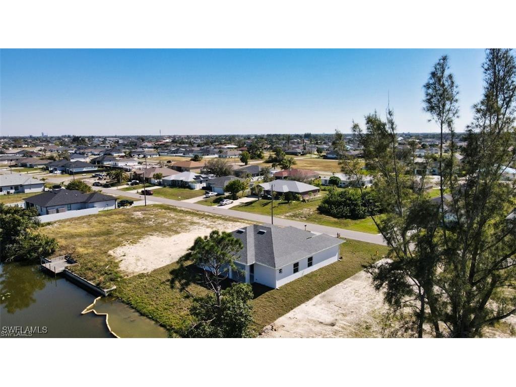 121 NE 8th Terrace Cape Coral FL 33909 225066393 image3