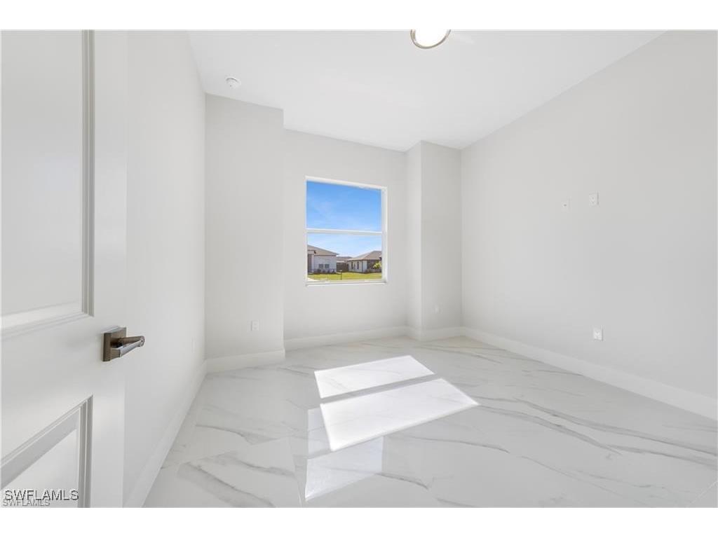 121 NE 8th Terrace Cape Coral FL 33909 225066393 image32