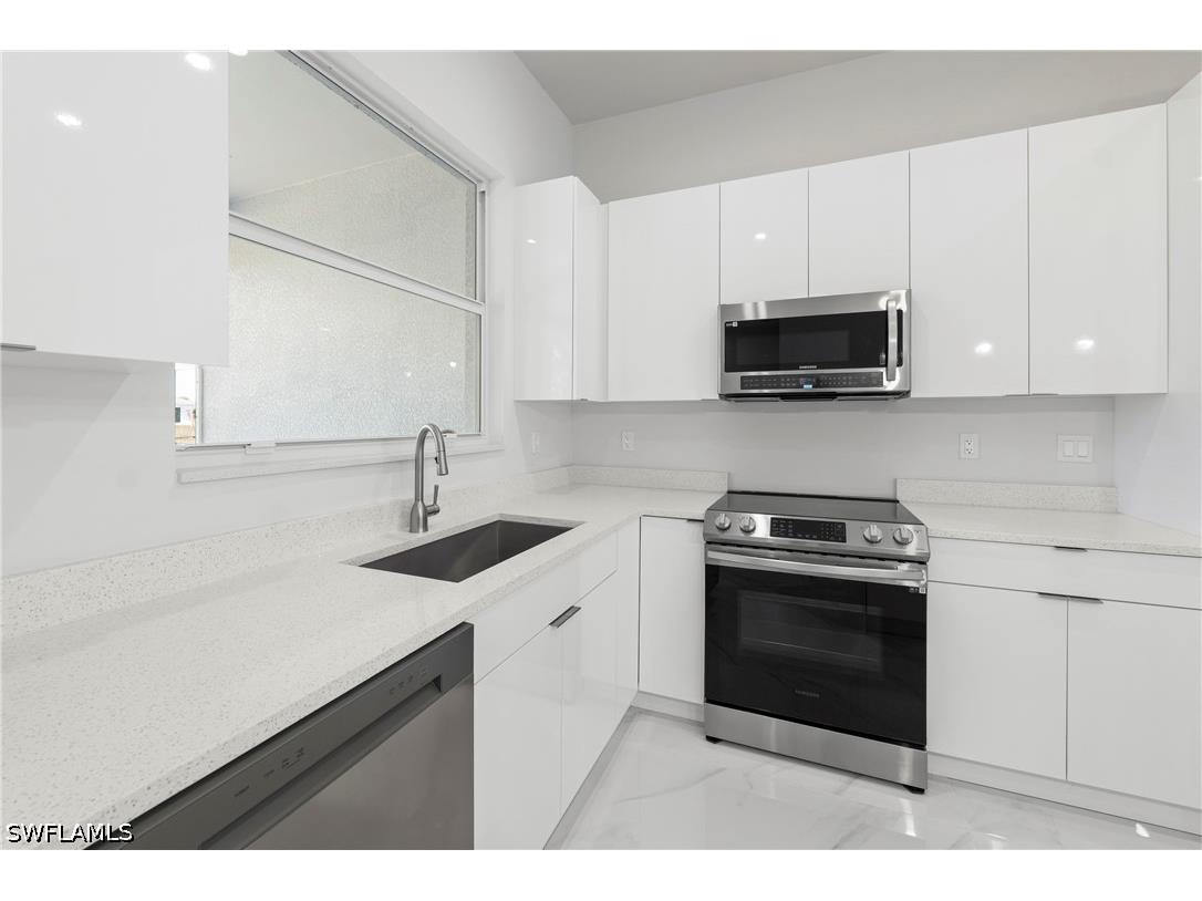 121 NE 8th Terrace Cape Coral FL 33909 226017712 image10