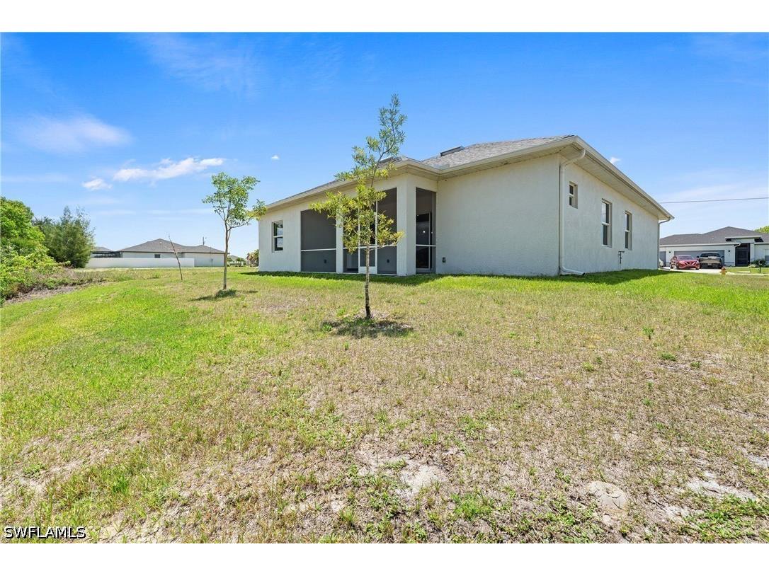 121 NE 8th Terrace Cape Coral FL 33909 226017712 image32