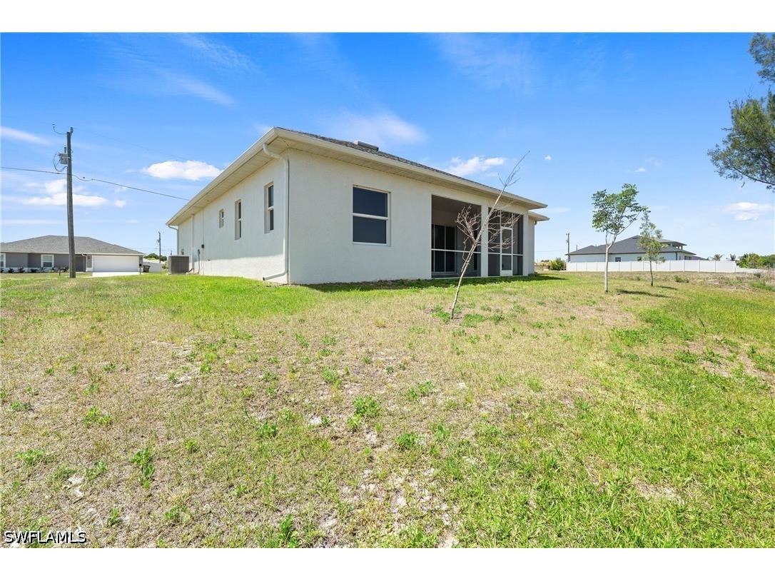 121 NE 8th Terrace Cape Coral FL 33909 226017712 image33