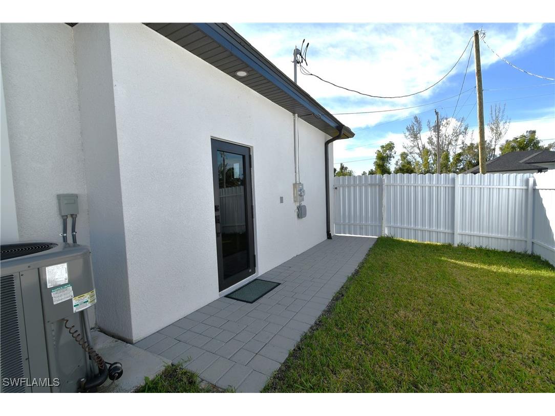121 NW 10th Avenue Cape Coral FL 33993 225038057 image40