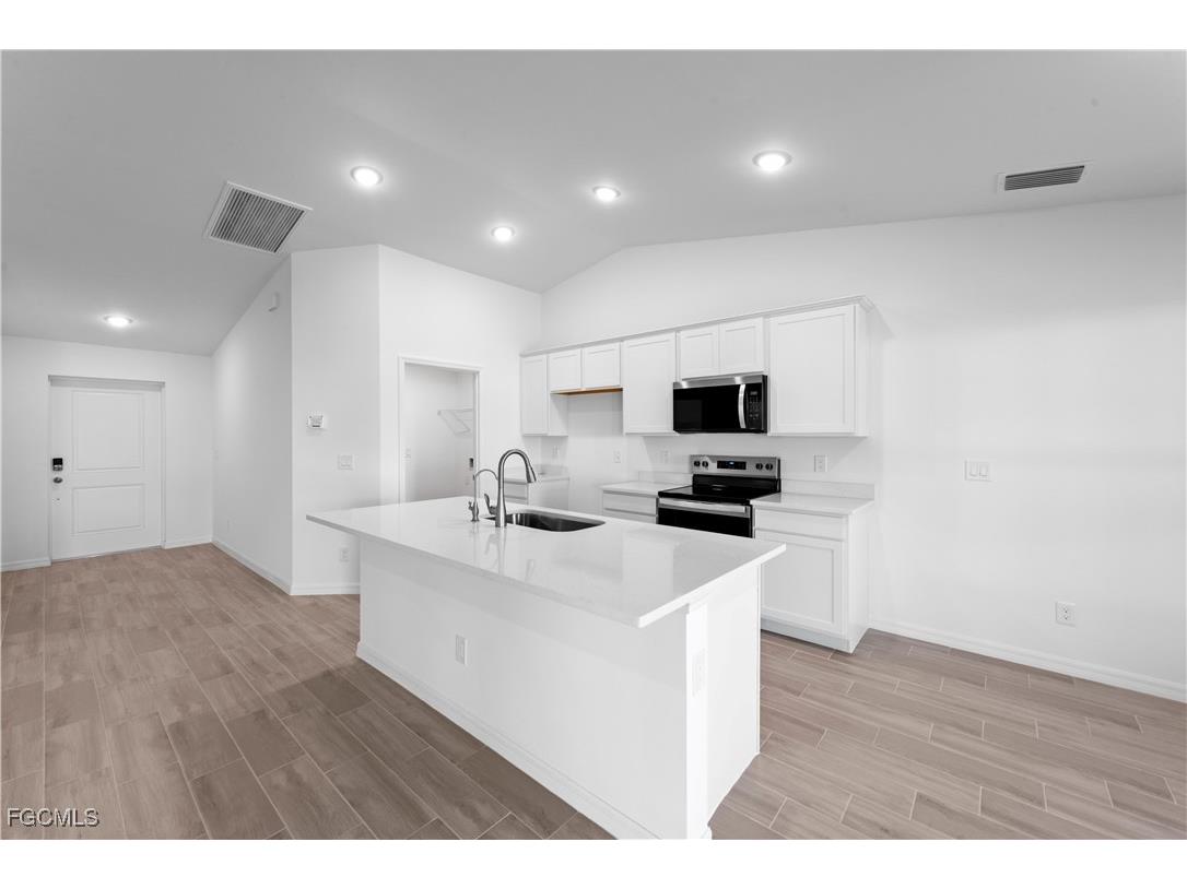 121 NW 11th Street Cape Coral FL 33993 2025021288 image2