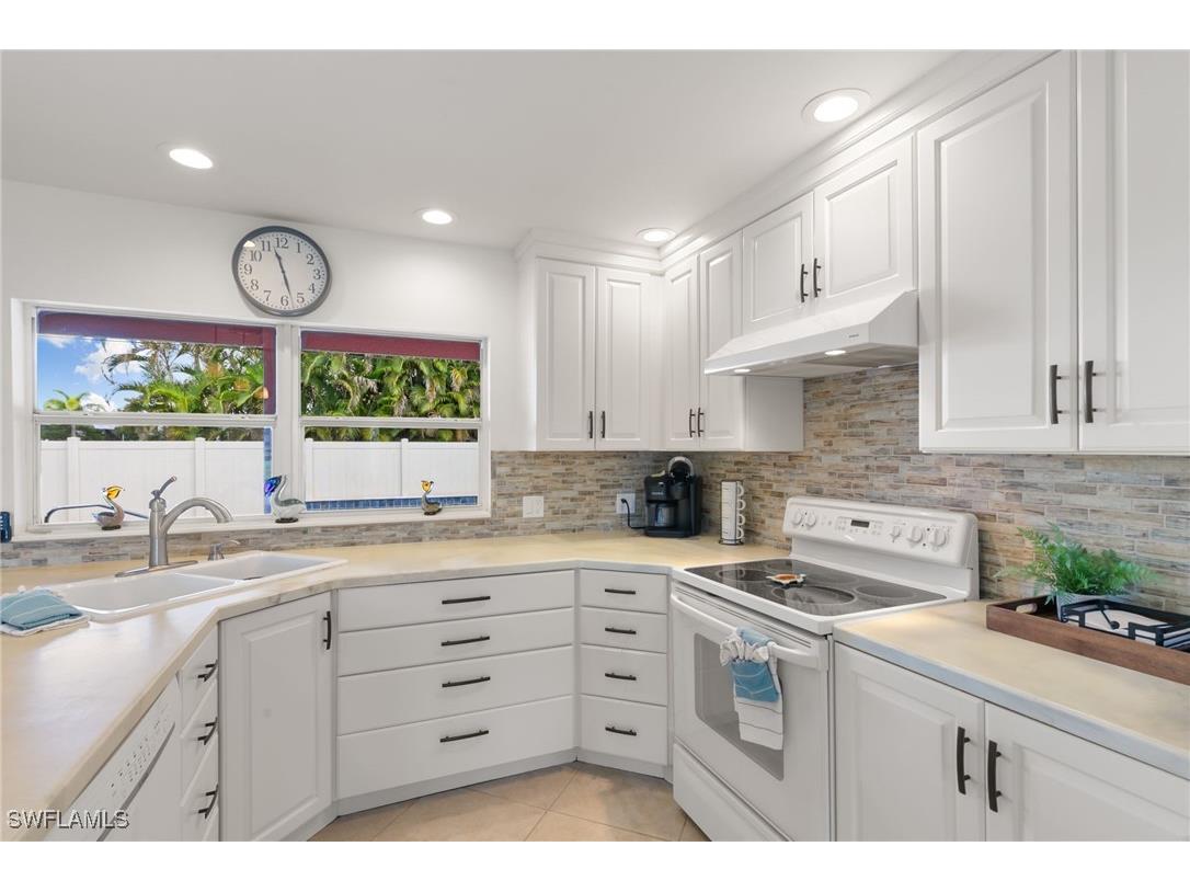 121 S Bahama Avenue Marco Island FL 34145 225074909 image9