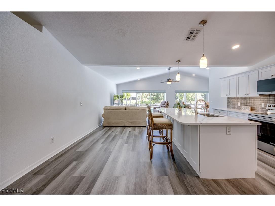 121 SE 17th Street Cape Coral FL 33990 2026012579 image11