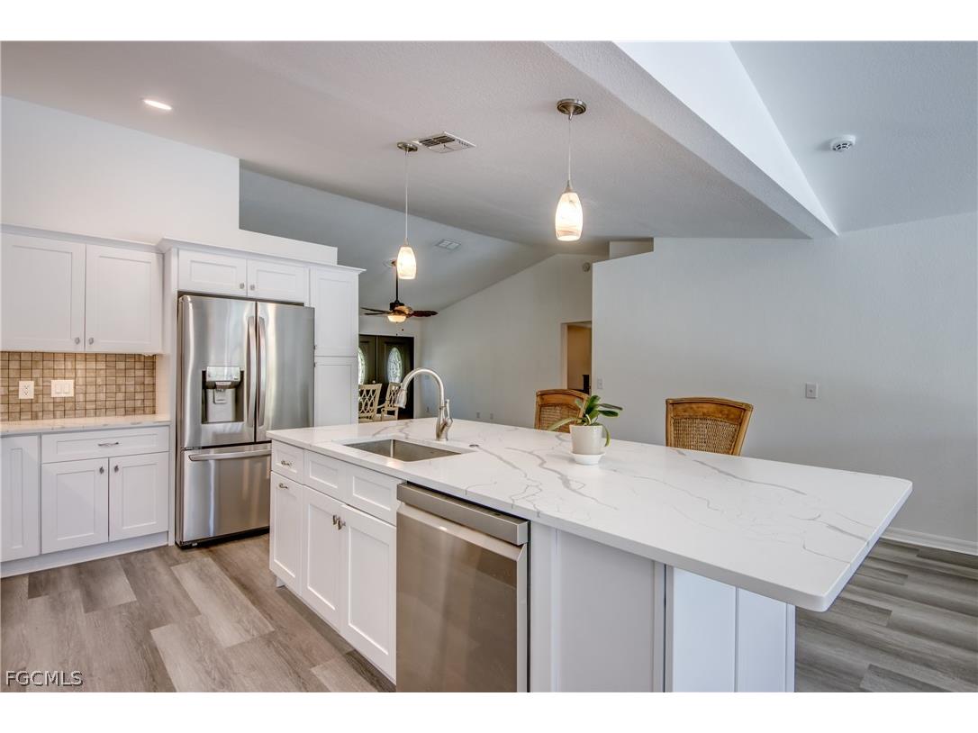 121 SE 17th Street Cape Coral FL 33990 2026012579 image16