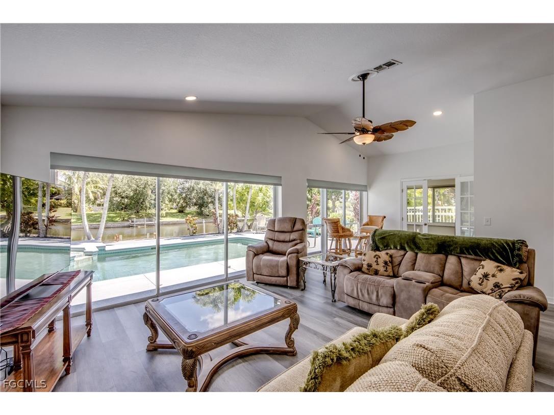 121 SE 17th Street Cape Coral FL 33990 2026012579 image28