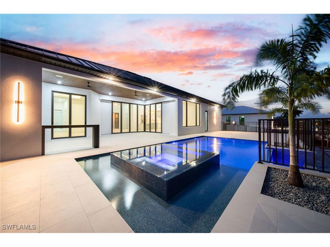 121 SW 33rd Avenue Cape Coral FL 33991 224068261 image1