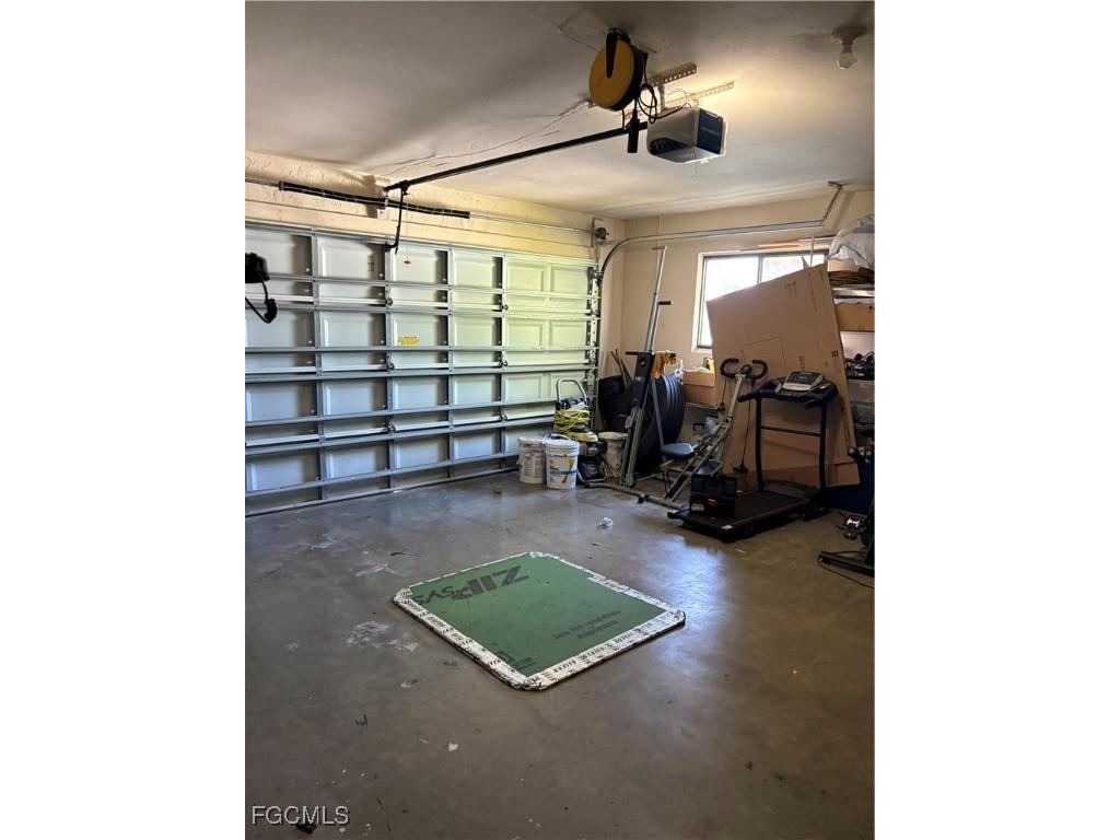 121 SW Trafalgar Parkway Cape Coral FL 33991 2025023358 image15