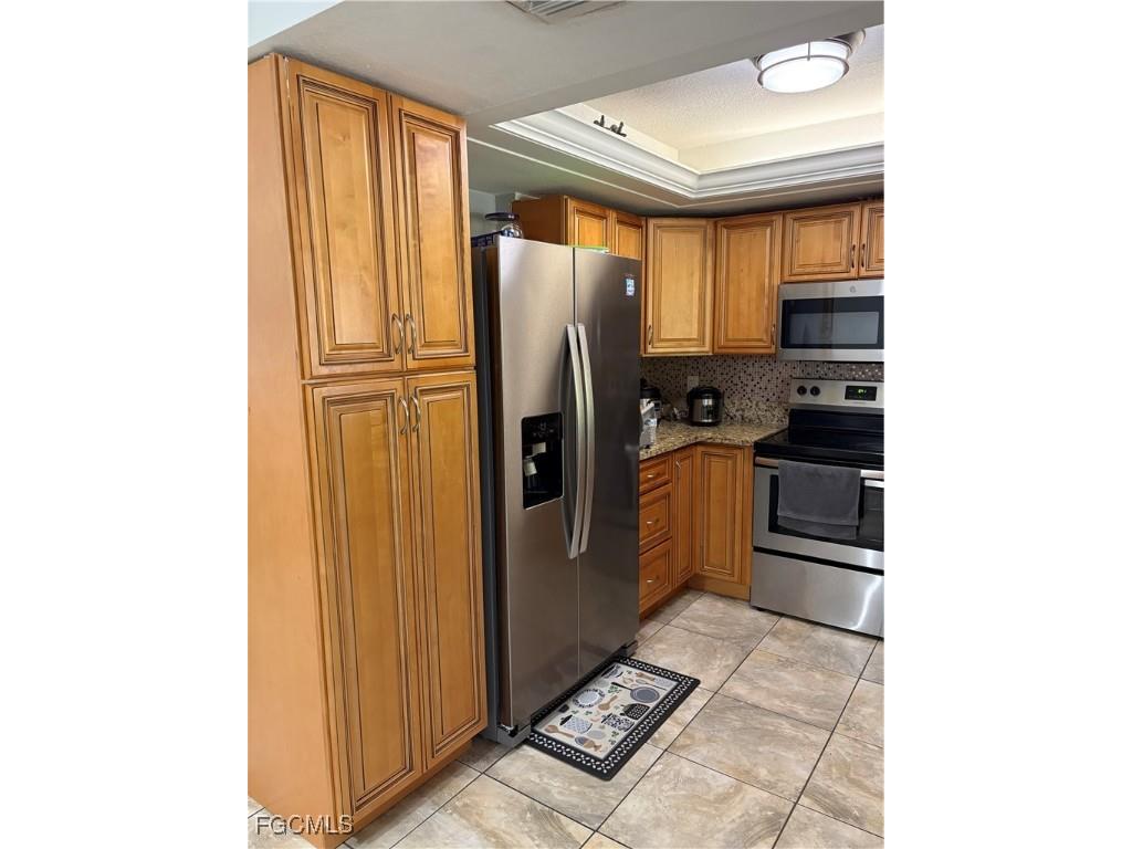 121 SW Trafalgar Parkway Cape Coral FL 33991 2025023358 image5