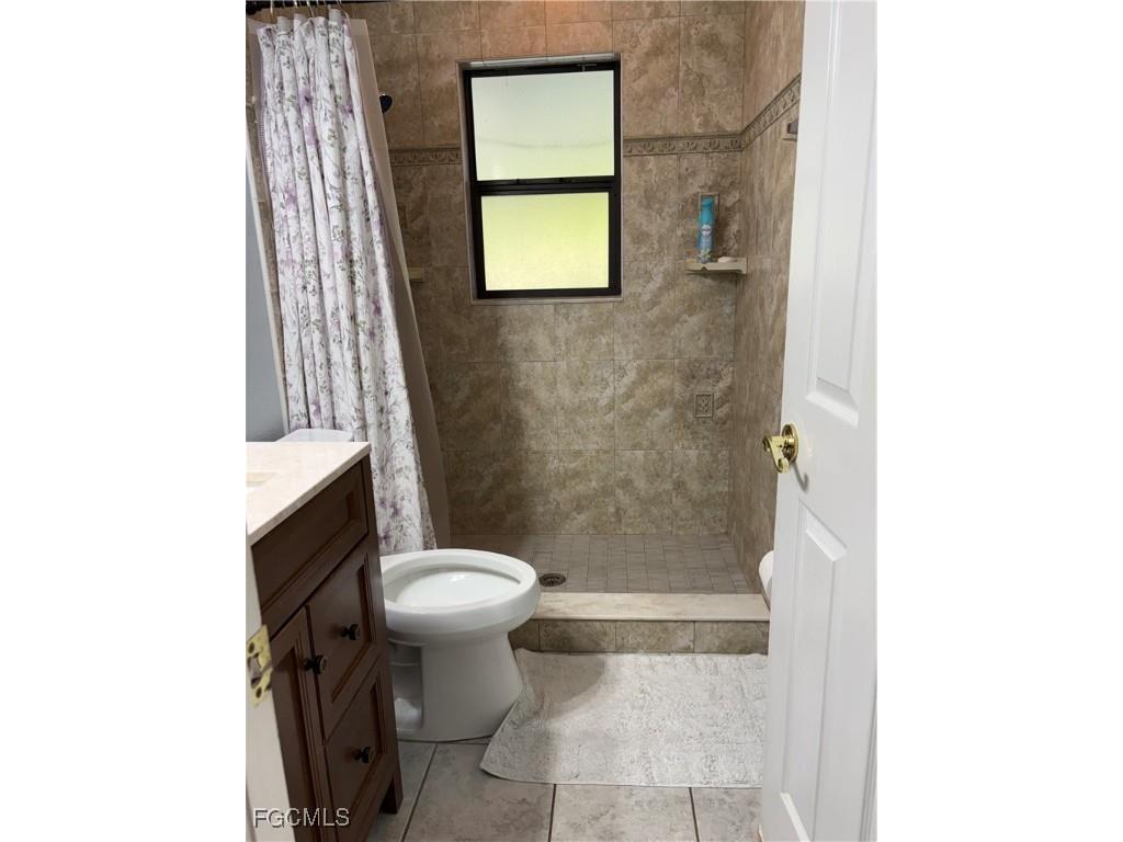 121 SW Trafalgar Parkway Cape Coral FL 33991 2025023358 image9