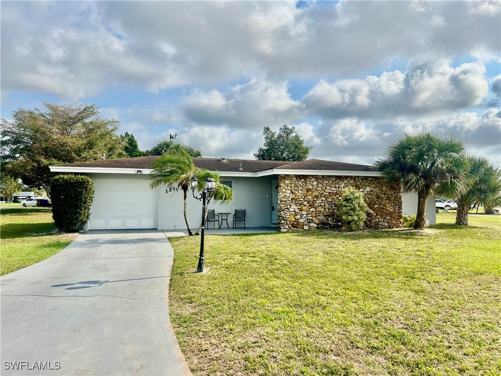 121 Starview Avenue Lehigh Acres FL 33936 225025482 image1