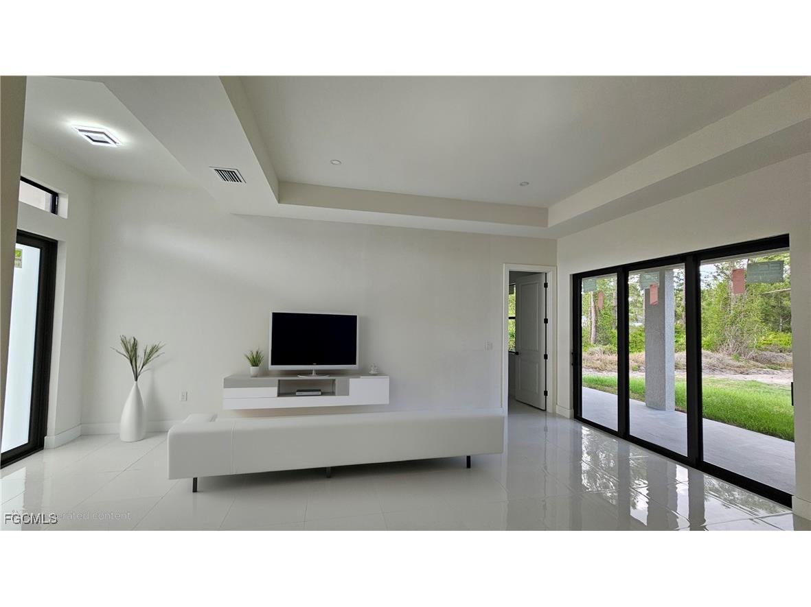 1210 Edison Avenue Lehigh Acres FL 33972 2025011597 image4