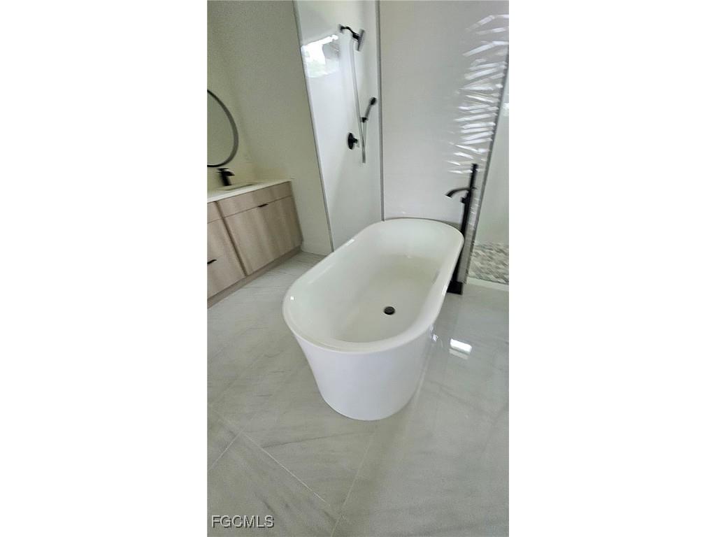 1210 Edison Avenue Lehigh Acres FL 33972 2025011597 image9