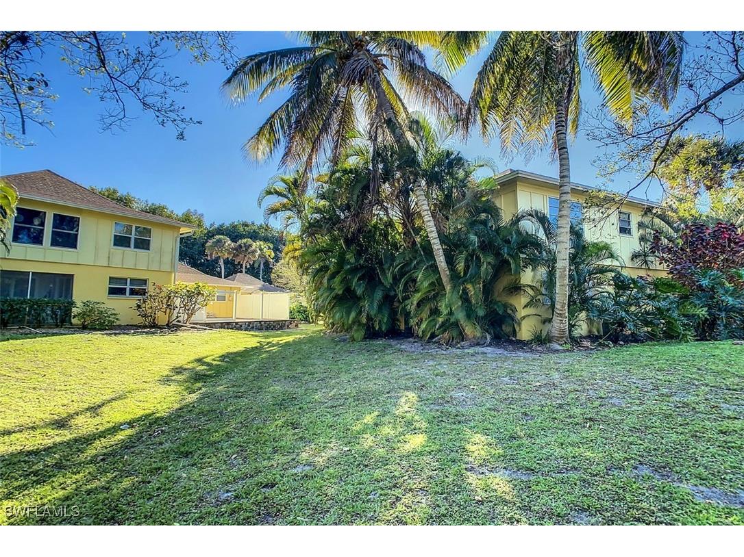 1210 Shady Rest Lane #14 Naples FL 34103 226001777 image28